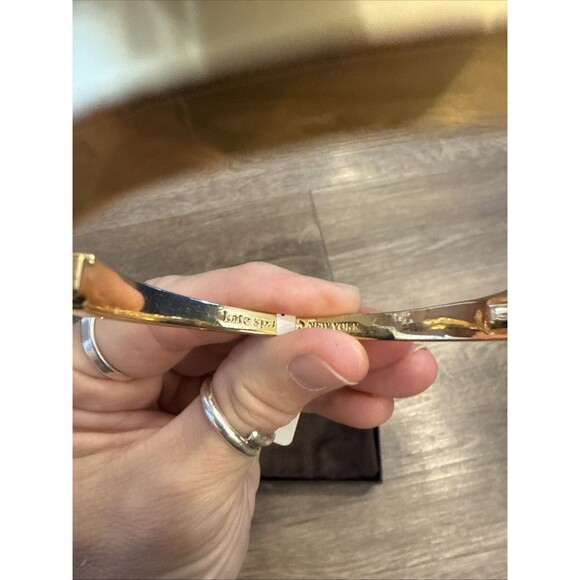 KATE SPADE NY SINGLE TAKEN HEART DEAR VALENTINE GOLD HINGED BANGLE BRACELET - Picture 5 of 6